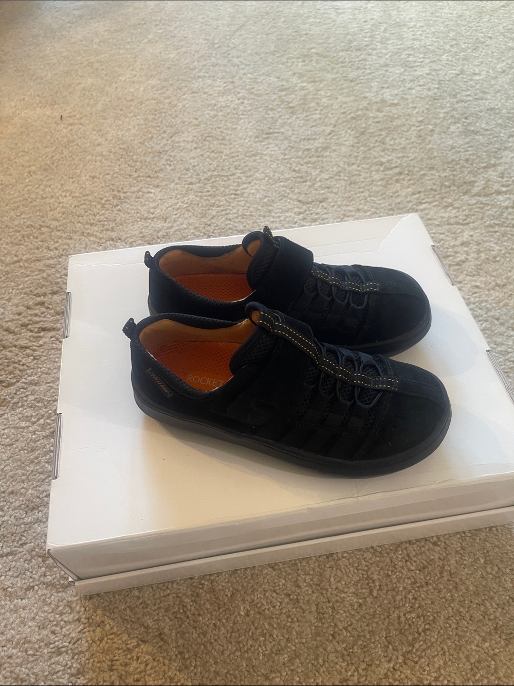 Women’s Casual slip on comfy shoes.